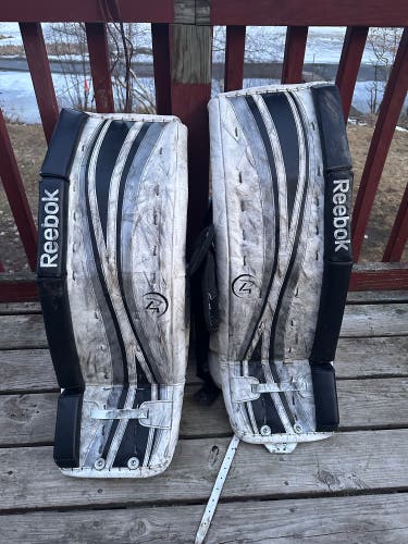 Reebok senior goalie pads