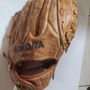 Used Right Hand Throw AMG500-CW Nokona Softball Glove 13"