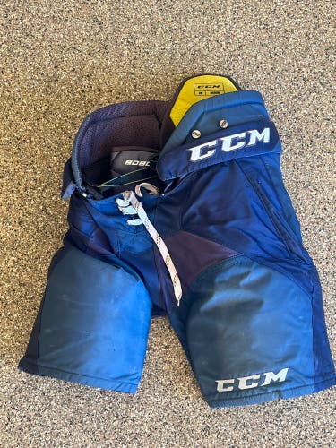 Senior Medium CCM  Tacks 9080 Hockey Pants