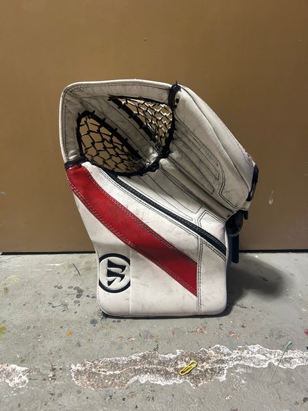Warrior ritual g4 goalie glove