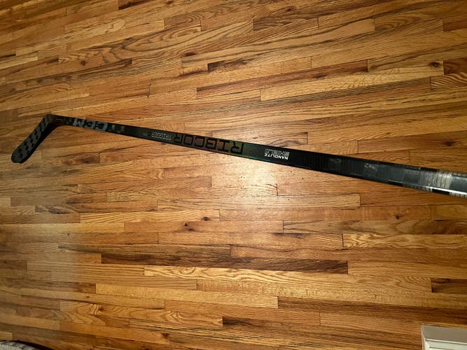 Used Left Hand P28 Pro Stock Chrome RibCor Trigger 8 Pro Hockey Stick