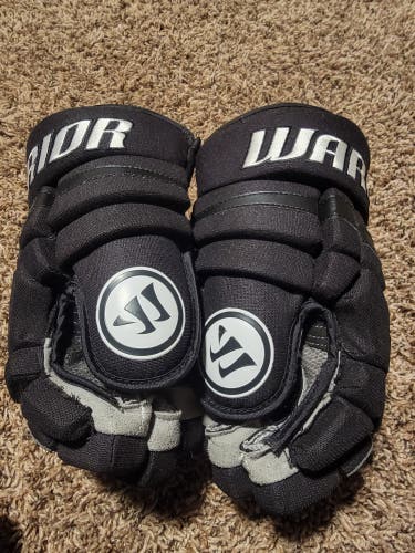 Used Warrior Covert DT2 Gloves 13"