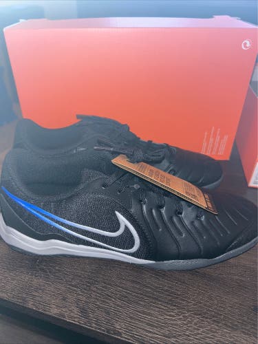 NEW SZ 10 Nike Legend 10 Academy IC Indoor Soccer Shoes DV4341-040 Black Blue