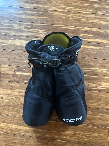 Used Small CCM Tacks AS-V Pro Hockey Pants