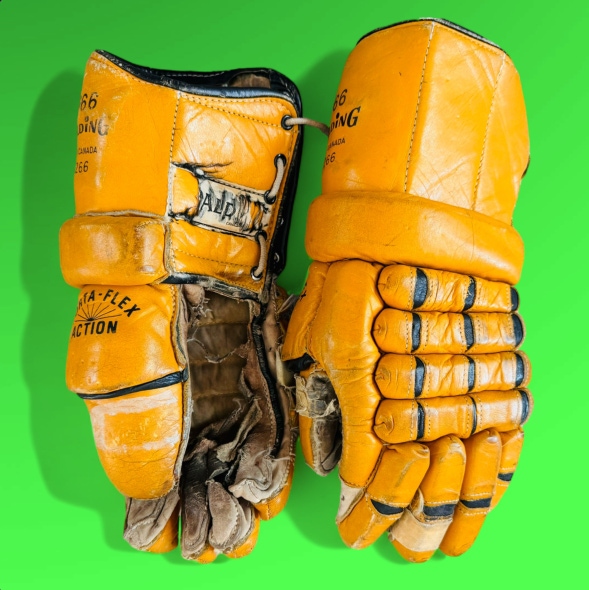 SPALDING 66 Hockey Gloves • Vintage!