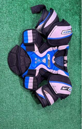 Nike Bauer One90 Air Hockey Shoulder Pads Junior Small (S)