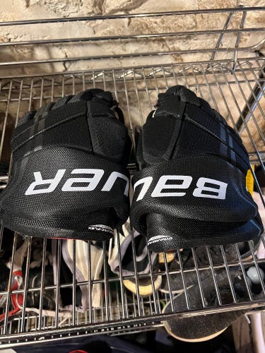 Used Bauer 13" Vapor X3.0 Gloves