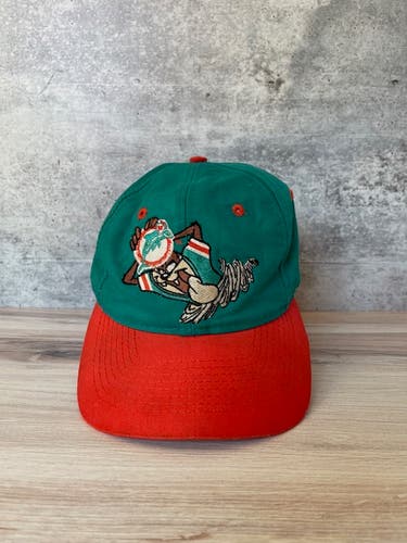 Vintage Miami Dolphins Looney Tunes/NFL Tasmanian Devi Hat