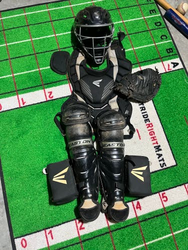 Easton Catcher's Set