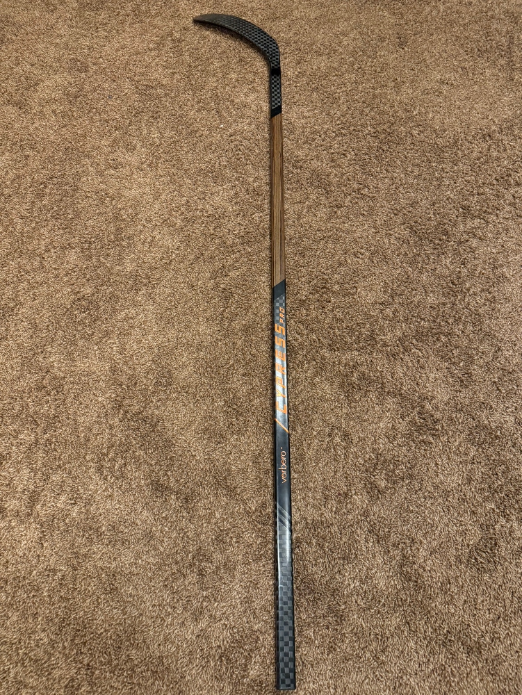 Senior Right Handed P92 Cypress V900 Hockey Stick