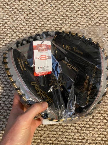 New Right Hand Throw Rawlings Catcher's Heart of the Hide Baseball Glove 33"