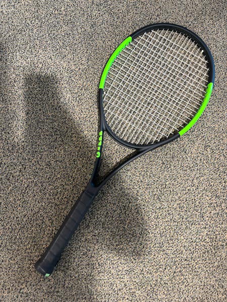 New Wilson Blade SW 104 V6.0 Tennis Racquet | SidelineSwap