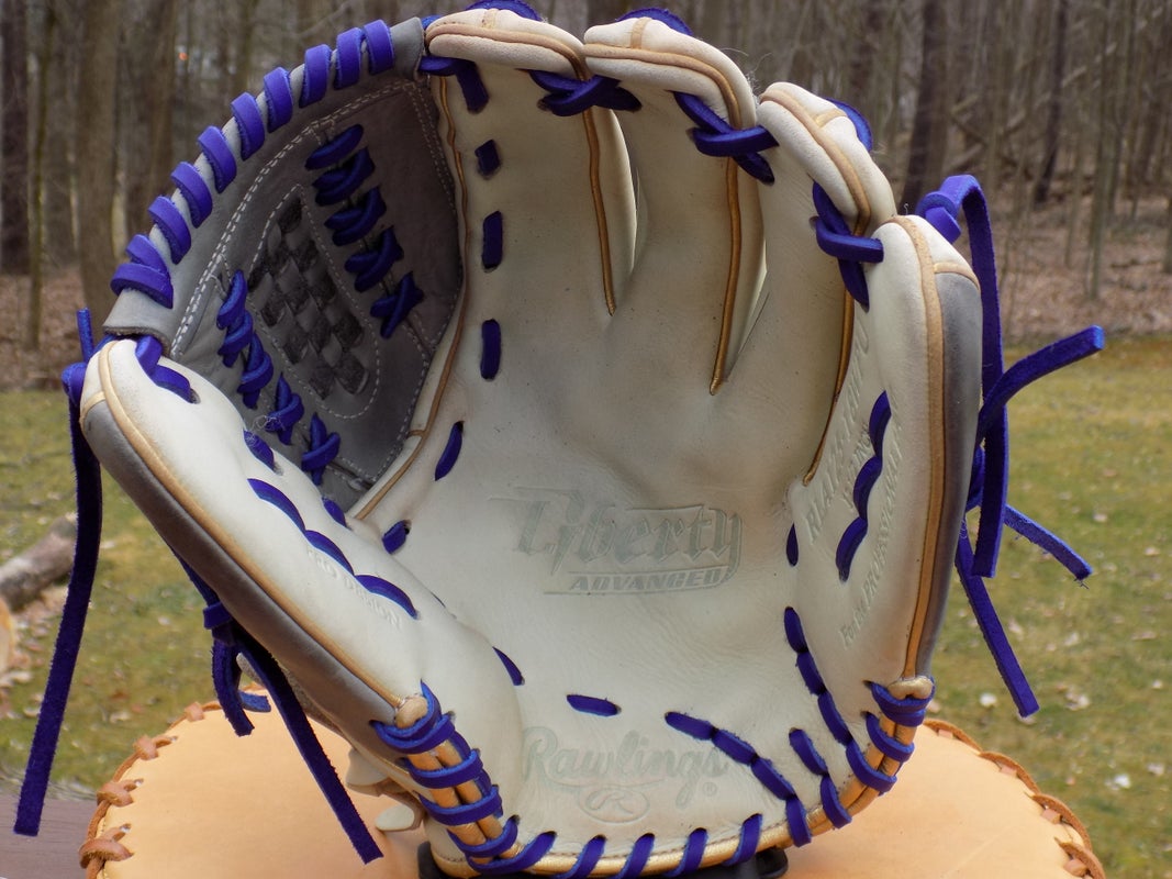 Used Rawlings Right Hand Throw Outfield Liberty Advanced Softball Glove 12.5"