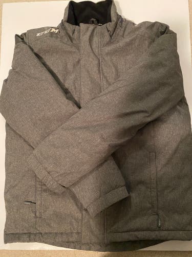 CCM midweight jacket detachable hood youth large