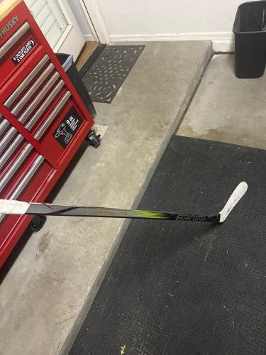 Junior Left Hand P92  Vapor Hyperlite 2 Hockey Stick