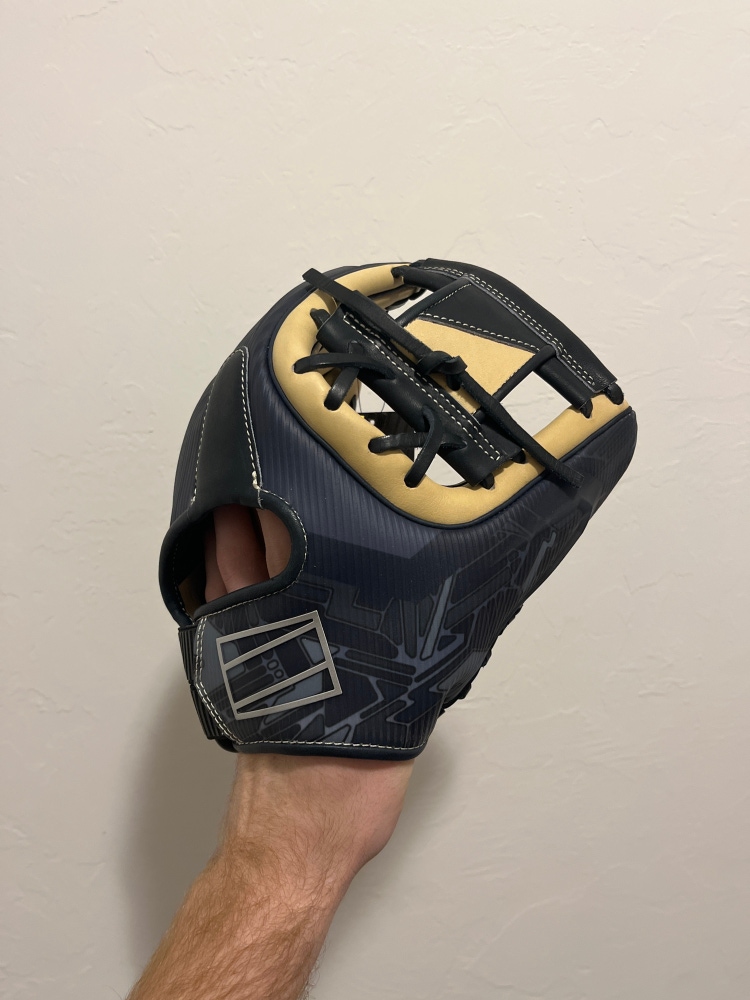 Rawlings Rev1x 11.5 baseball glove