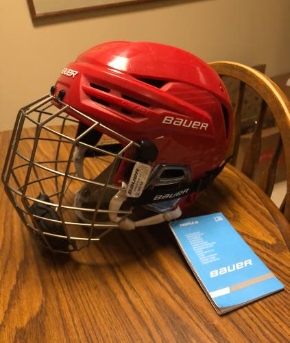 M Red Bauer Re-Akt 85 Helmet New Cage (used only in practice)