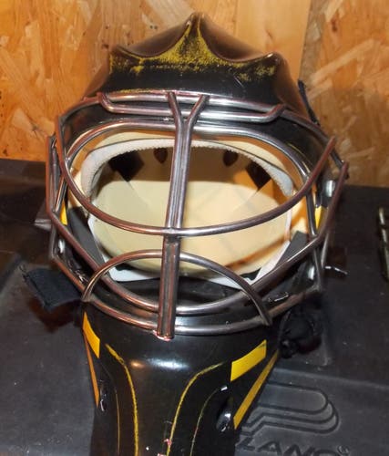 Senior Used Bauer NME Goalie Mask