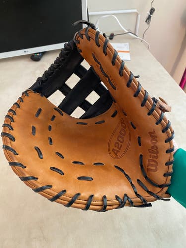 Used Left Hand Throw Wilson First Base A2000 Baseball Glove 12.5"