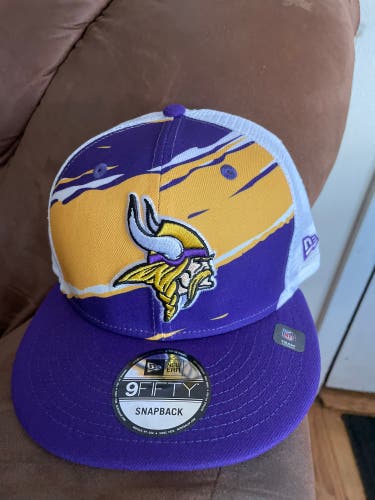 Minnesota Vikings New Era NFL Trucker SnapBack Hat