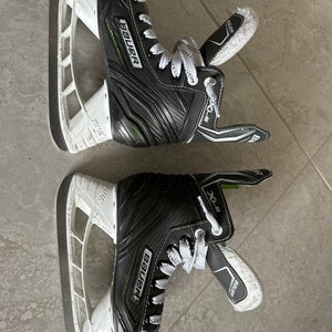 Bauer XLS Junior Hockey Skates