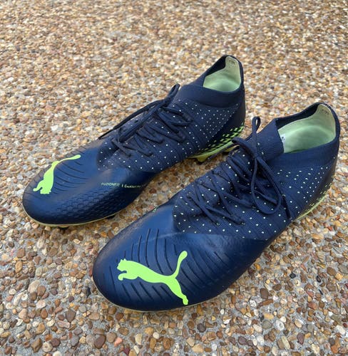 Blue Men's Used Size 9.5 (Women's 10.5) Molded Cleats Puma Future Cleats