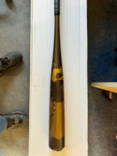 Used 2024 DeMarini (-3) 28 oz 31" Voodoo Bat