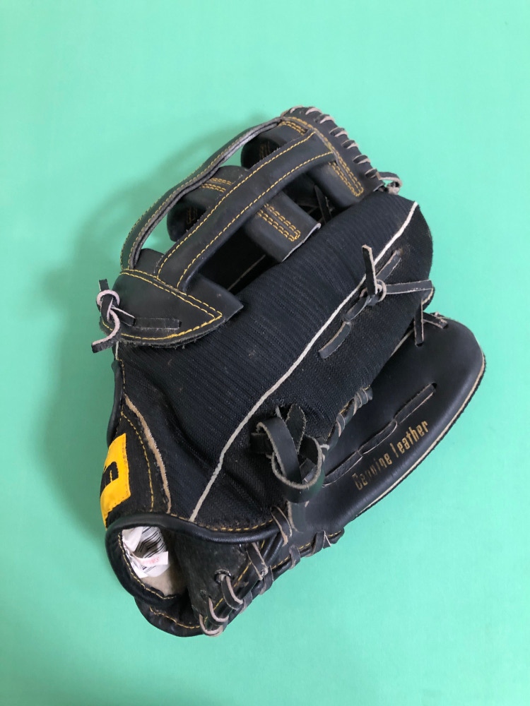 Used Franklin 4951 Right-Hand Throw Outfield Softball Glove (12")