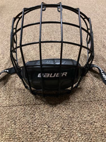 Bauer Medium Black Cage