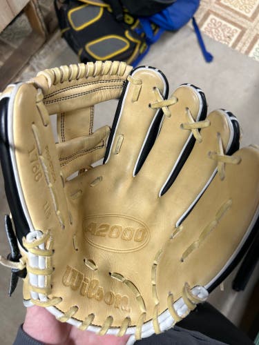 Wilson A2000 1786 11.5 inch