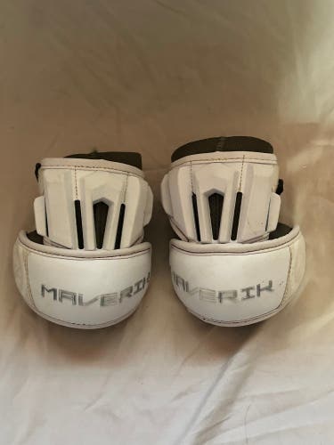 Maverick Max Elbow pads