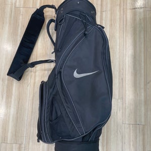 Black Used Unisex Nike Carry Bag