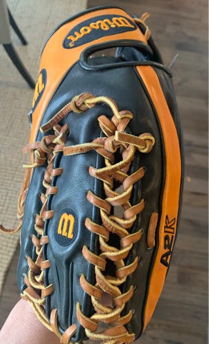 New Wilson A2K Right Hand Throw 12.75"