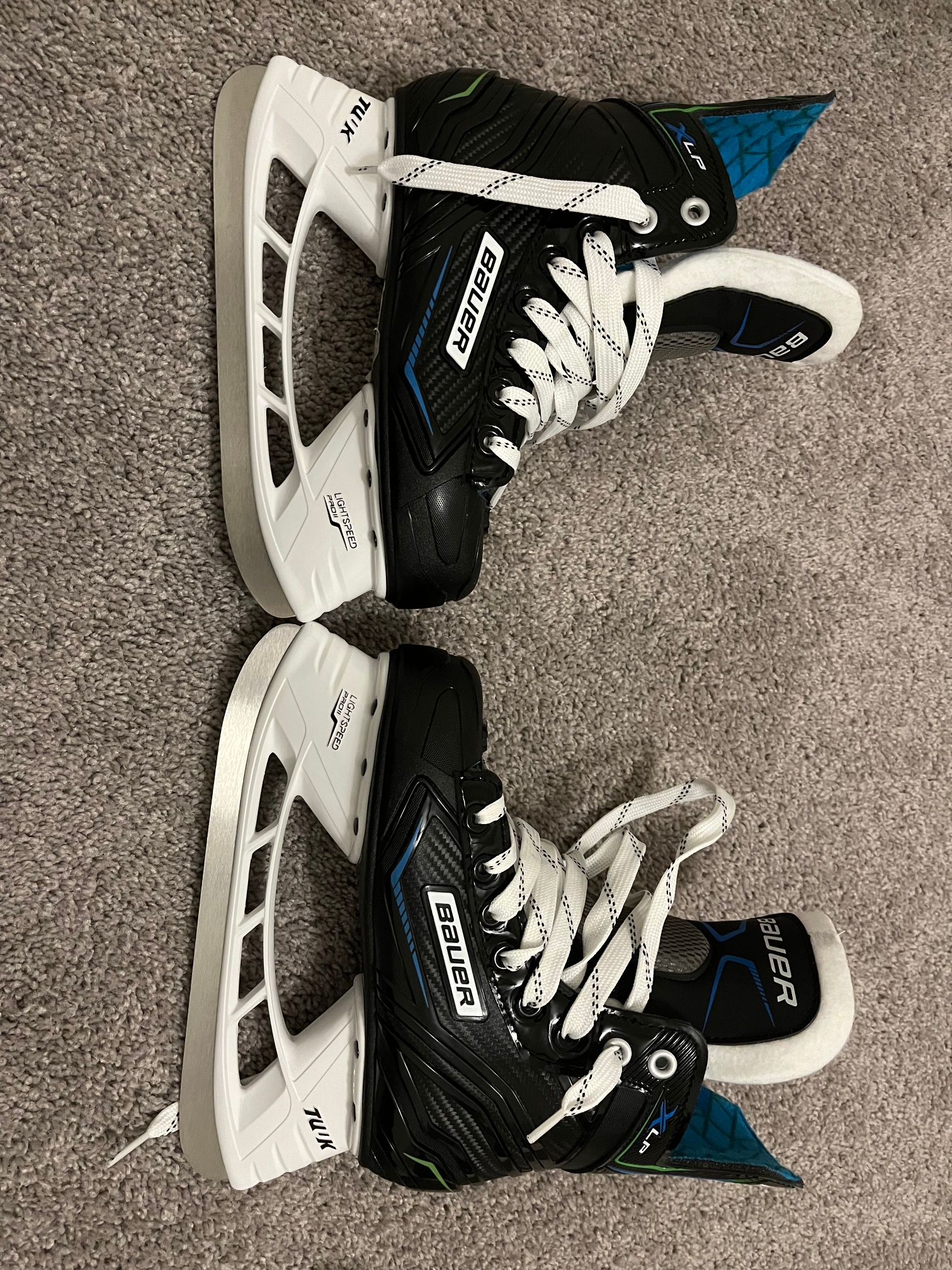 New Bauer Inline Skates Regular Width Size 2