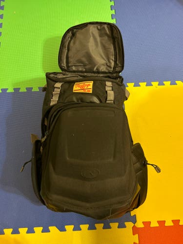 Black Used Large/Extra Large Rawlings Backpack