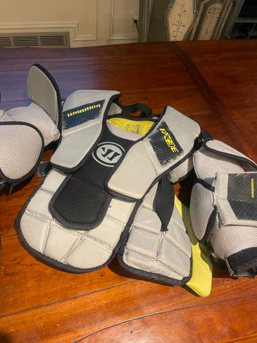 Used Large/Extra Large Warrior Ritual X3E Goalie Chest Protector