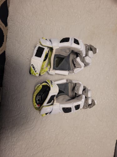 Used STX Cell V Lacrosse Gloves Large