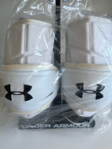 NEW L Under Armour Command Pro III Arm Pads