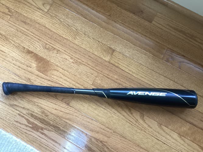 Used USSSA Certified AXE Composite Avenge Bat (-10) 19 oz 29"