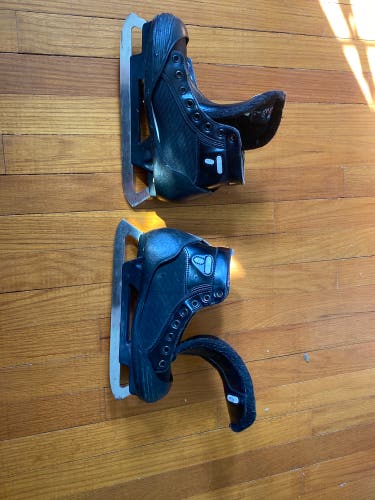 Used CCM Regular Width  Size 3 Tacks 452 Hockey Goalie Skates