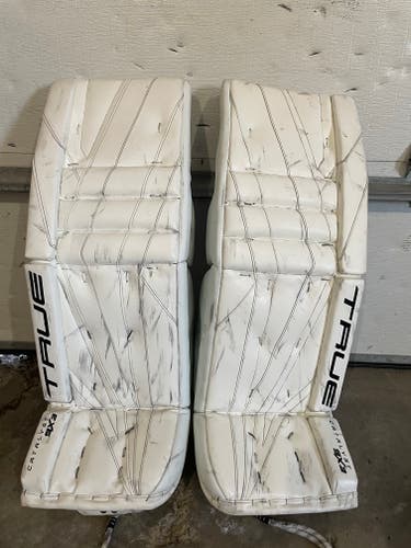 Used 33" True 9x3 Goalie Leg Pads