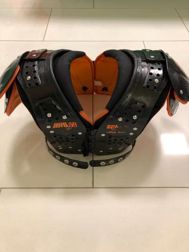 Used Youth Schutt Mid Flex 3.0 Football Shoulder Pads (Size: Large)