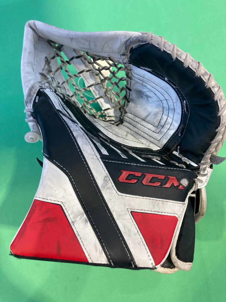 White Junior Used CCM Axis 1.5 Regular Goalie Glove