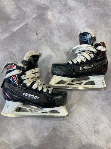 Junior Used Bauer Vapor X700 Hockey Goalie Skates Regular Width Size 4