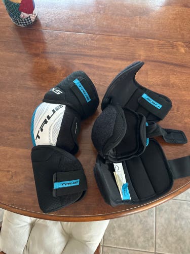 Senior Large True  AX5 Elbow Pads