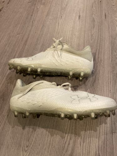 White Adult Men's Used Size Men's 10.5 (W 11.5) Molded Cleats Under Armour Cleats
