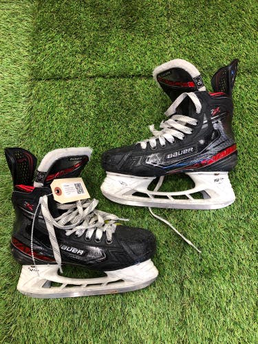 Used Bauer Vapor 2X Hockey Skates Regular Width Size 3.5 - Junior
