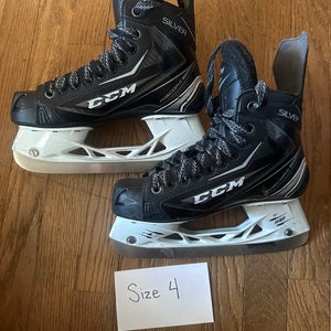 Intermediate CCM  Size 4 Tacks 9040 Hockey Skates