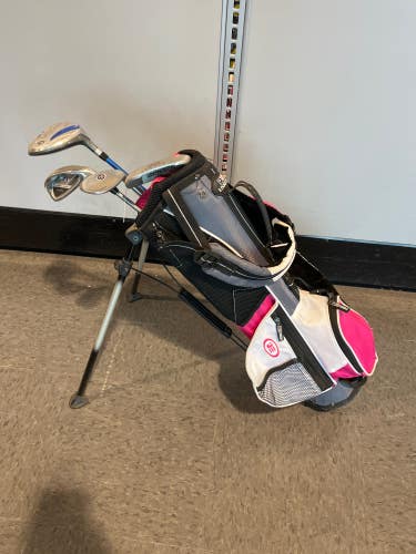 Used US Kids Golf Right Handed Clubs 4 Pieces