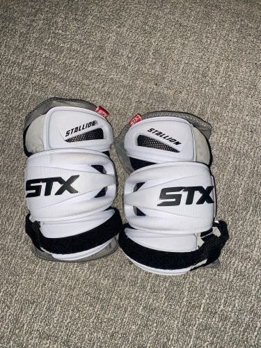 Used Extra Large STX Stallion 900 Arm Pads